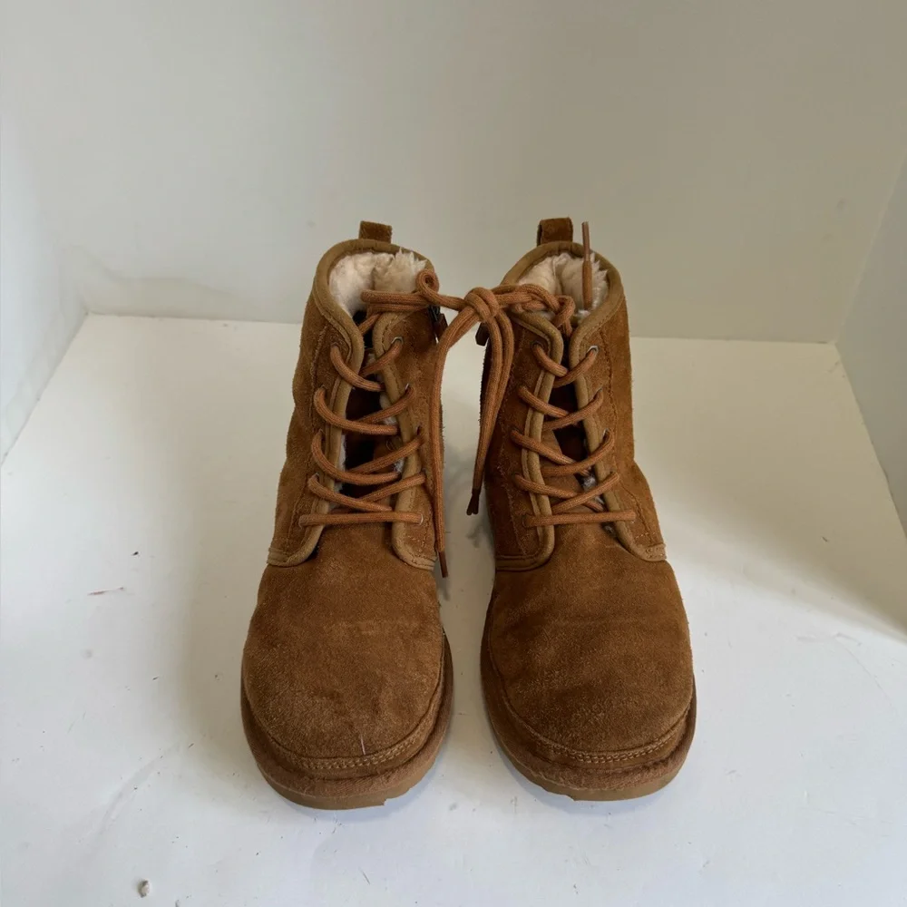 UGG Harkley Water Resistant Winter Chestnut Size 6